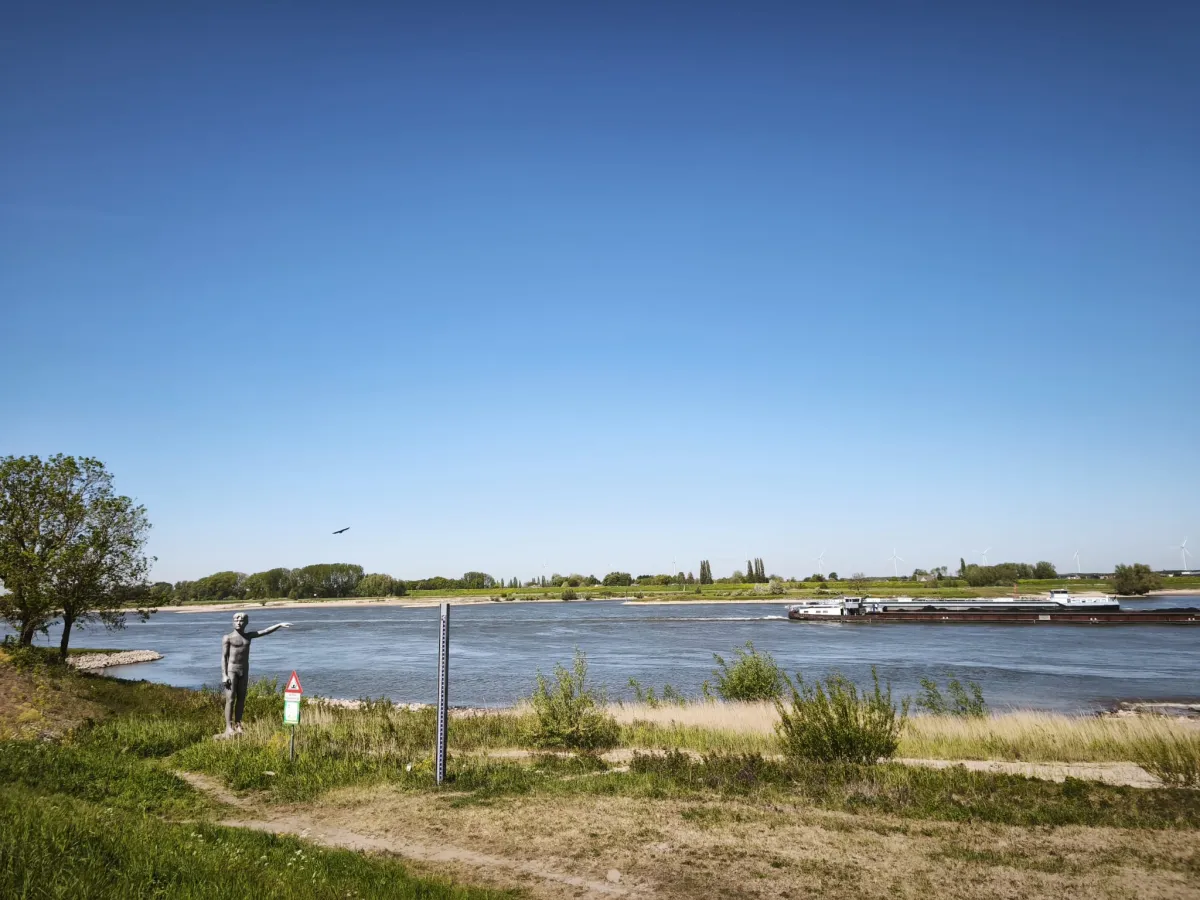 Stroomlandschap met Beeld